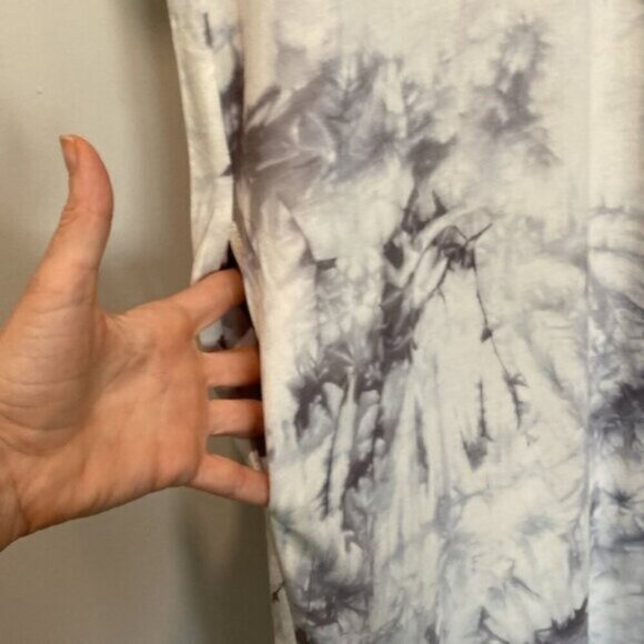 Luna white and gray dress size small - Picture 9 of 16